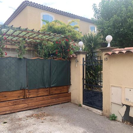 Studio Oustaou Acces Piscine Marseille Luaran gambar